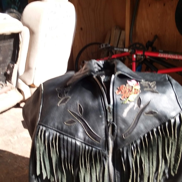 Women's hand crafted Leather jacket - Picture 4 of 4